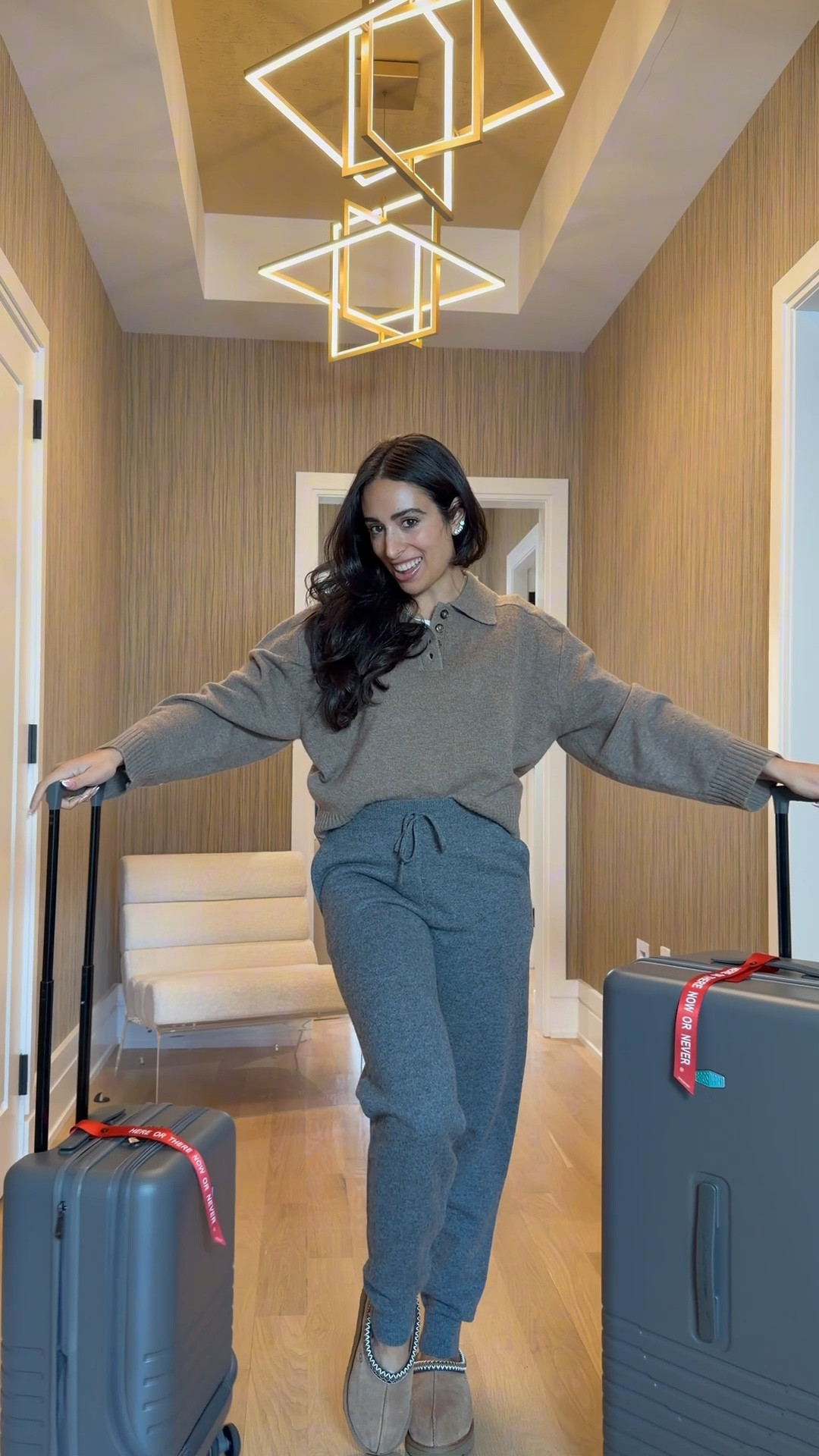 I baby my children, not my luggage. @bagsmart_official trunk = fits half my house AND keeps me organized. #Ad, #Paidlink 

Use code SHIRANG25  for 10% off your purchase *cannot be combined with BF promos* 


#LTKGiftGuide #LTKmomlife #LTKTravel