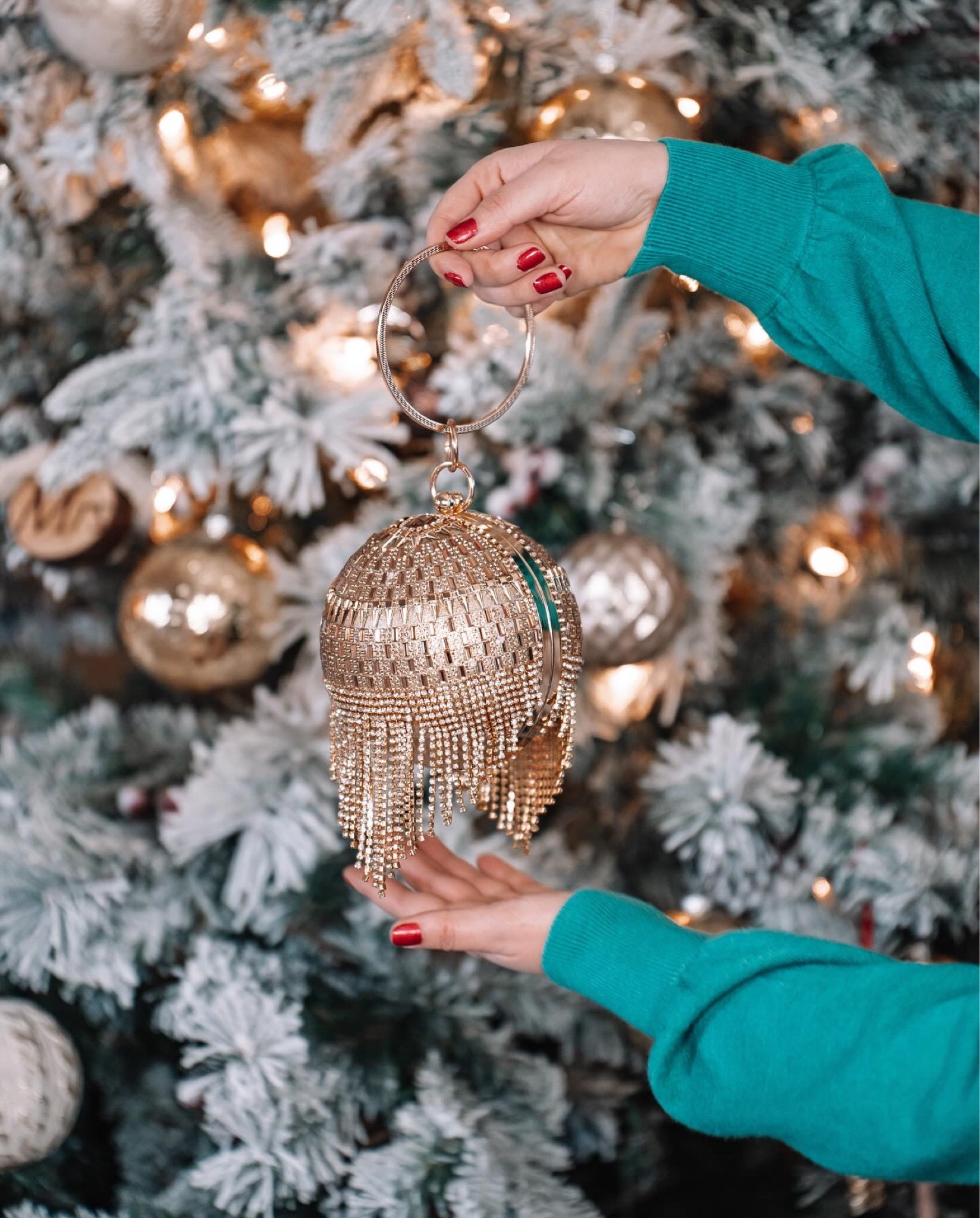 Tis almost the time for festive attire 🛎️✨
🔑 Holiday bag, Holiday party,holiday party outfit, Amazon fashion 


#LTKSeasonal #LTKHoliday #LTKitbag