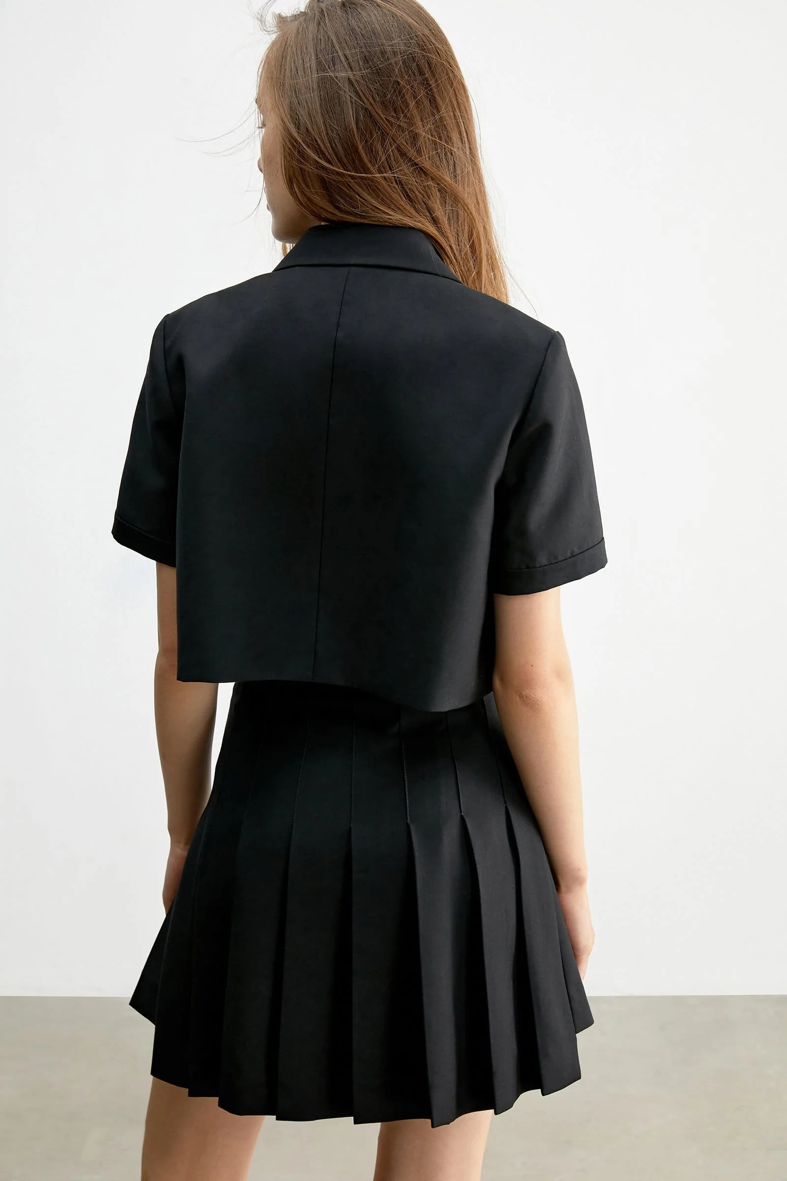 Charlize Black Blazer | J.ING