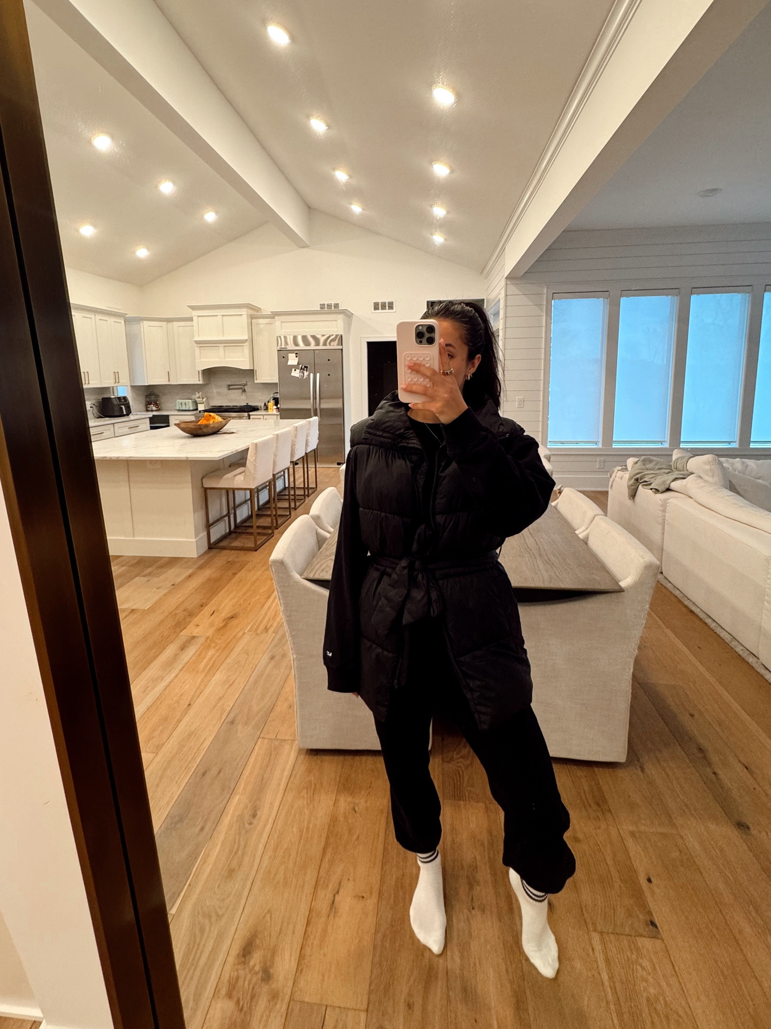 Casual day with an oversized vest! My go to is all back & this thing keeps me cozy all day - original was H&M but linked other identical 

#LTKStyleTip #LTKActive #LTKSaleAlert