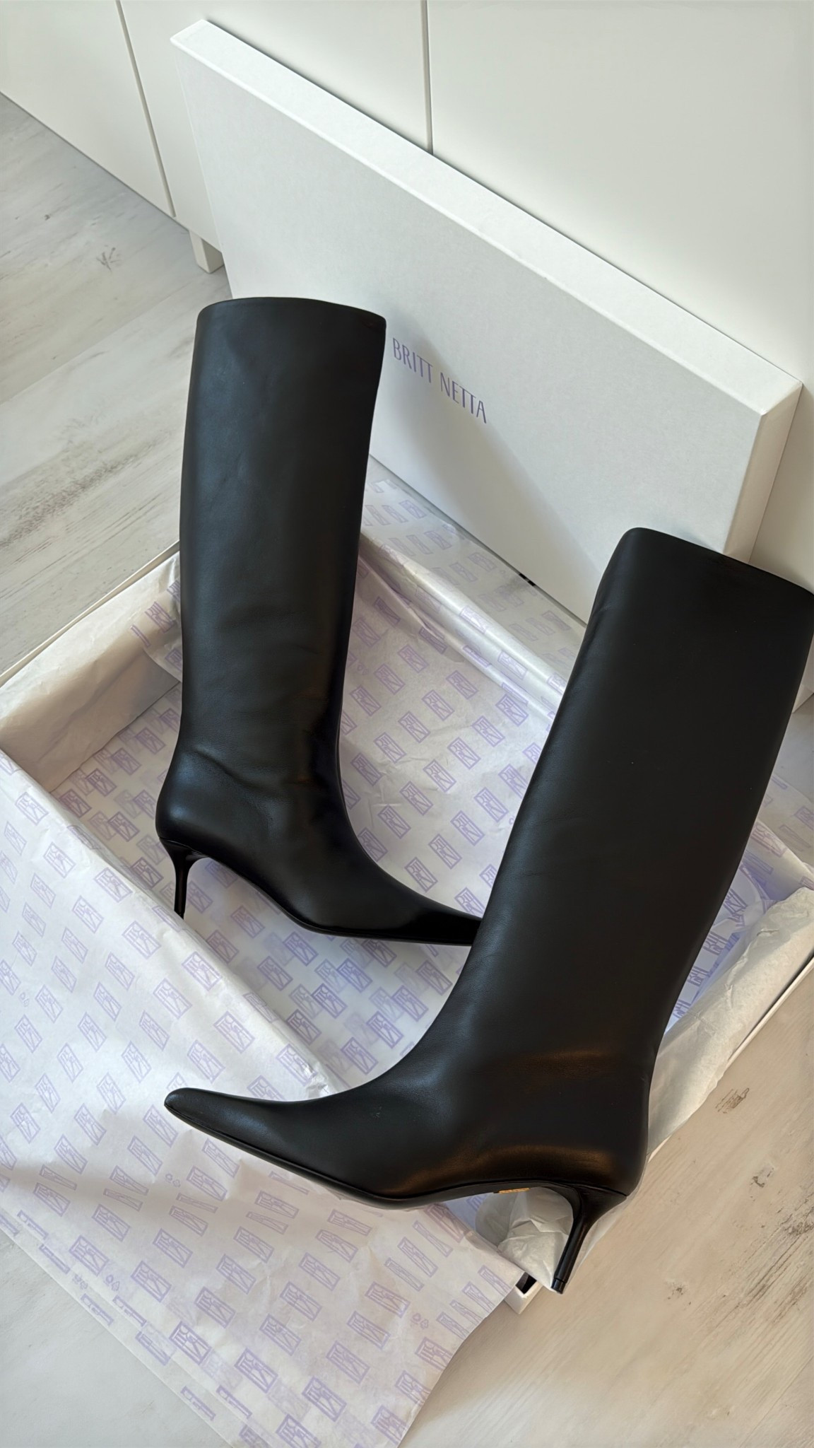 Designer label Britt Netta launched boots recently, and it’s a very big deal. #bootsseason #kneehighboots #BrittNetta

#LTKHoliday