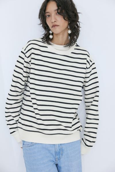 Sweatshirt | H&M (UK, MY, IN, SG, PH, TW, HK)