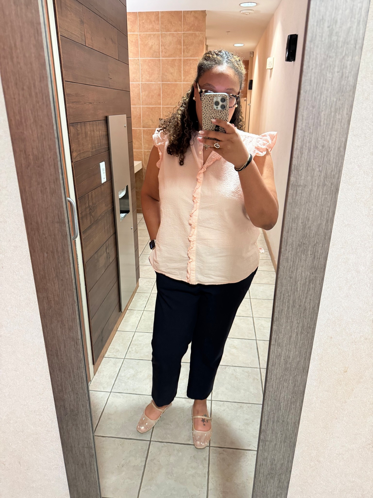 Work fit


#LTKMidsize #LTKPlusSize #LTKWorkwear