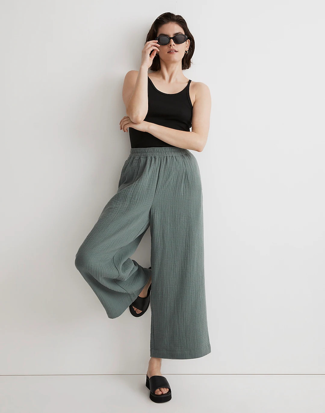 The Untailored Wide-Leg Crop Pant in Lightspun | Madewell