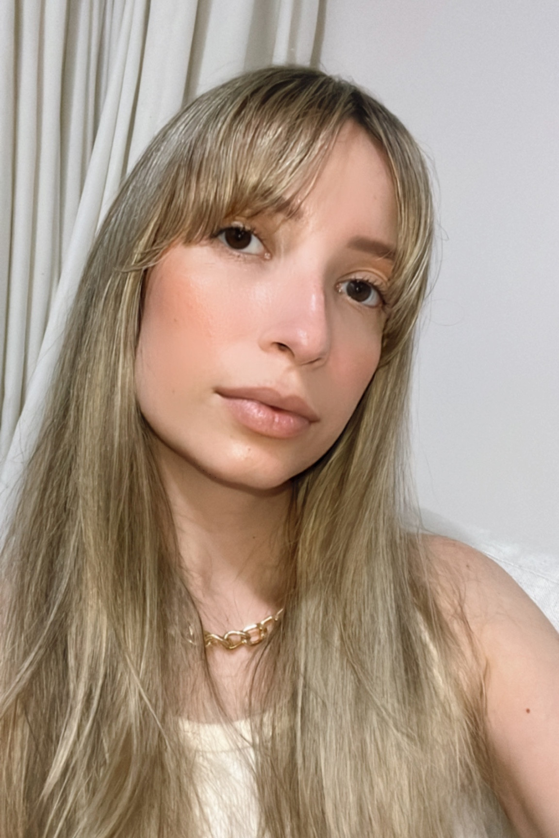 No makeup makeup usando o protetor solar com cor da Sallve de “base” 

#LTKbeauty #LTKbrasil #LTKSeasonal