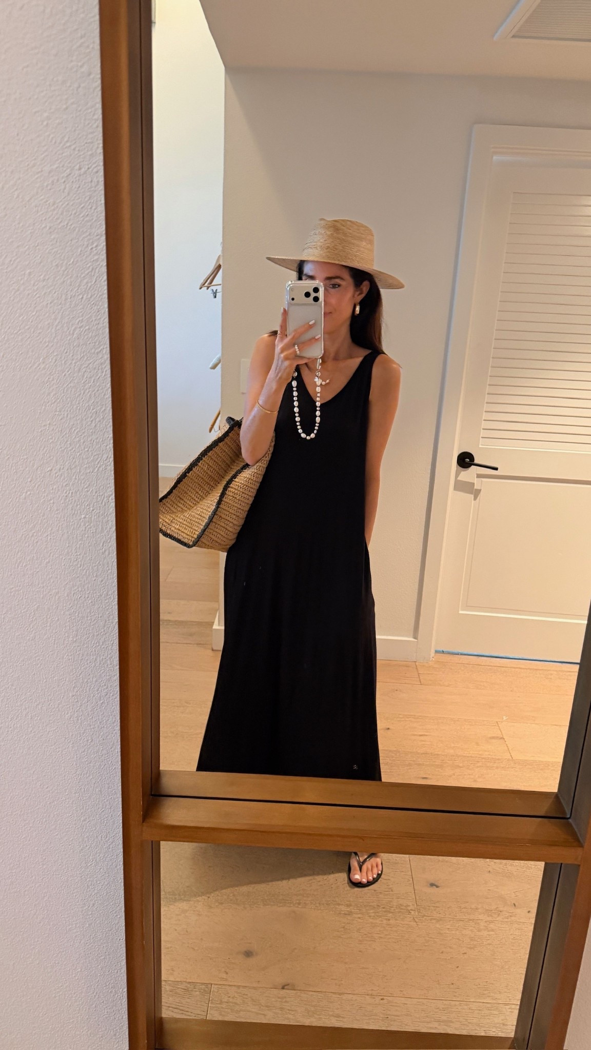 I call this the everything dress! I’m just shy of 5-7” wearing the size small. Such a easy dress to wear for any occasion #stylinbyaylin #aylin #dress #amazon

#LTKootd #LTKTravel #LTKgrwm
