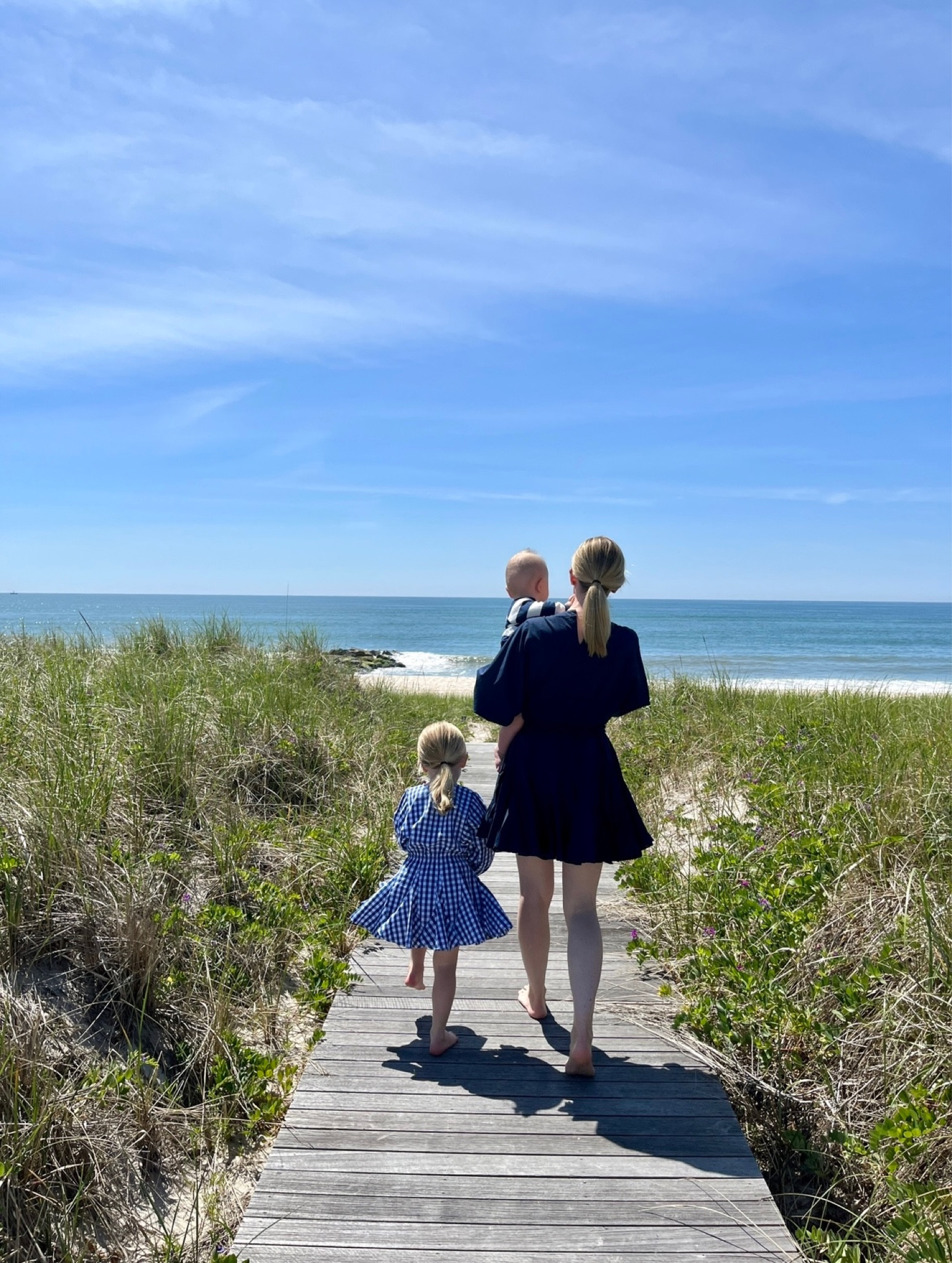 Girls in Rhode dresses 💙
