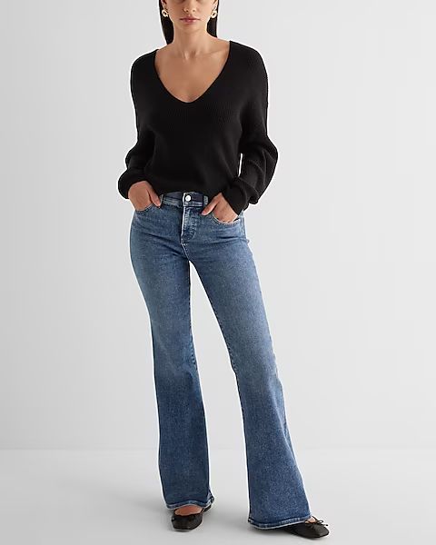 Mid Rise Medium Wash '70s Flare Jeans | Express (Pmt Risk)