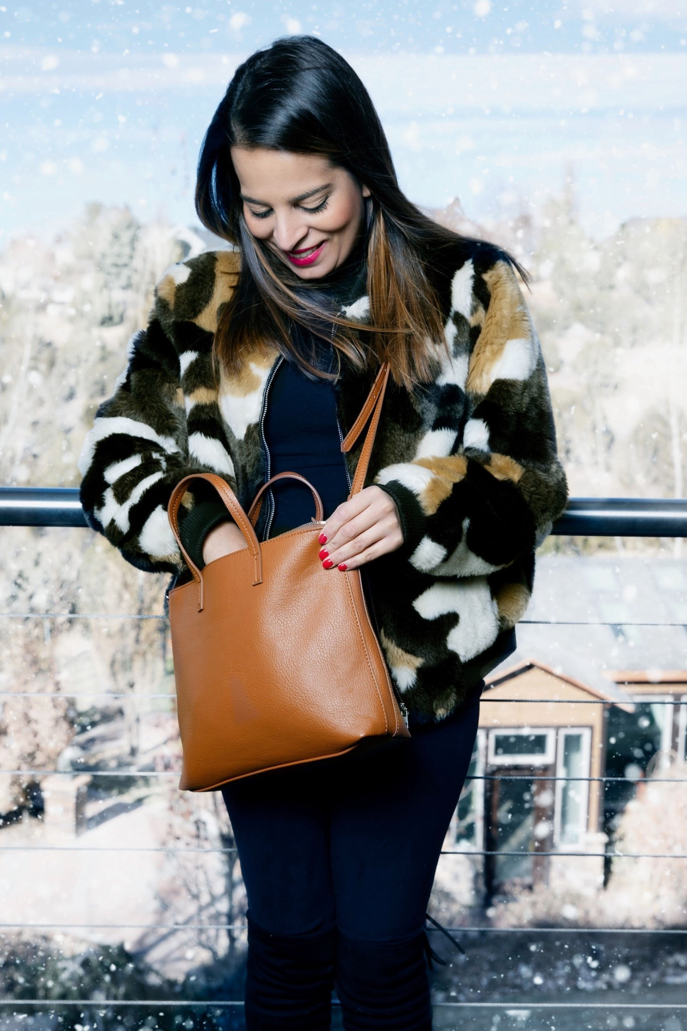 Winter days feel a little warmer with this cozy faux-fur jacket and my favorite camel handbag 🤎❄️
The perfect combo for staying stylish and practical while running errands in the cold.
#stylewithkitty

#winterstyle #fauxfurcoat #cozyouterwear #camelbag #leatherhandbag #winterfashionfinds #amazonfashion #coldweatheroutfits #neutralstyle #fashionfavorites #styleinspo2025 #everydaystyle


#LTKFindsUnder50 #LTKootd #LTKGiftGuide