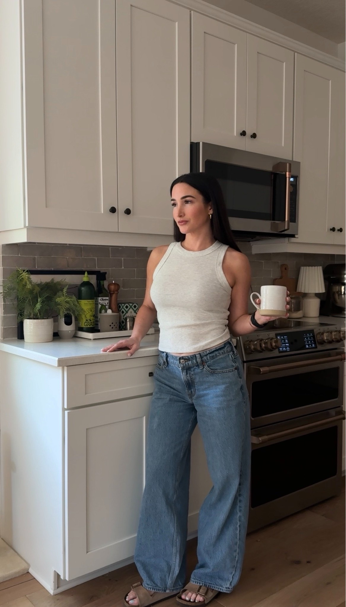 Casual jeans and crop tank. Jeans are Medium Tinted color.

#LTKootd #LTKxAbercrombie