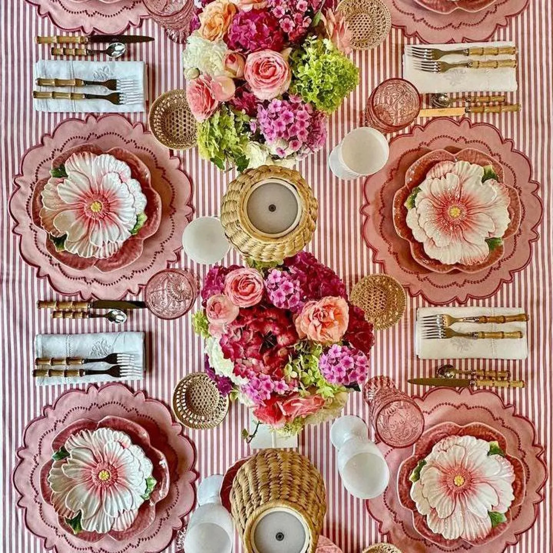 Pink Scalloped Placemat Set of 4, Waterproof Embroidered Table Decor, Floral Table Setting, Mothe... | Etsy (Global)