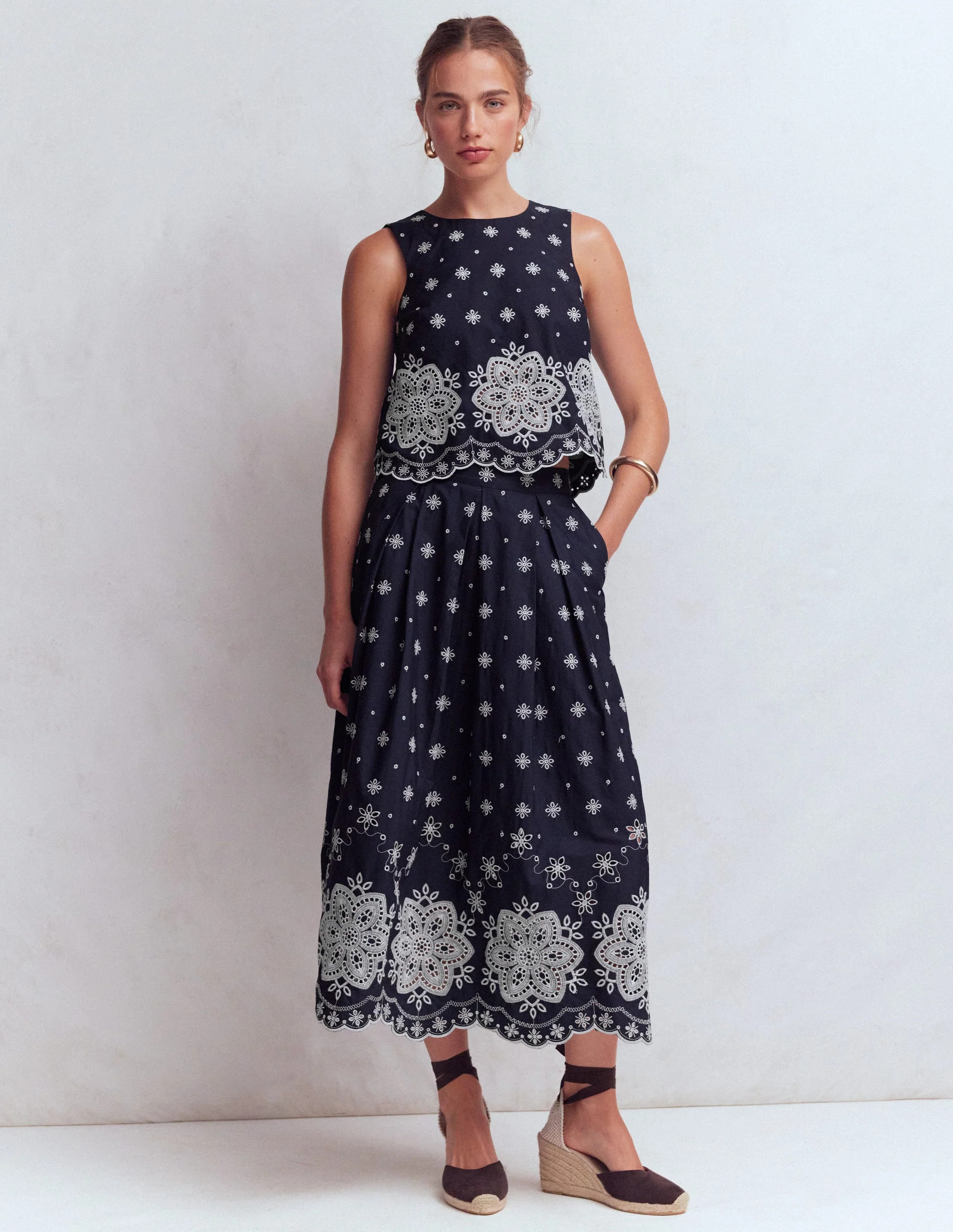 Verity Broderie Poplin Skirt-Navy | Boden UK