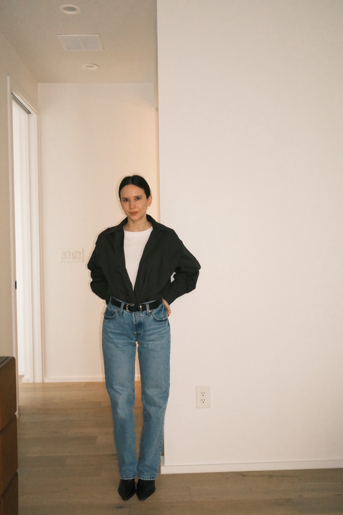 Layering a button down for winter #winteroutfit #casualoutfit #jeans 

#LTKFindsUnder100