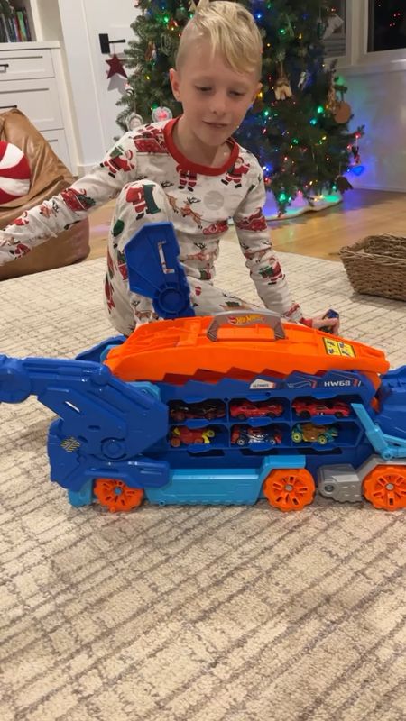 A little breakdown of the Hot Wheels T-Tex Transformer the boys got from @target! A hugeee hit so far! Linking it along with a few other last minute gift ideas! #target #targetfinds #toys #ad #targetpartner