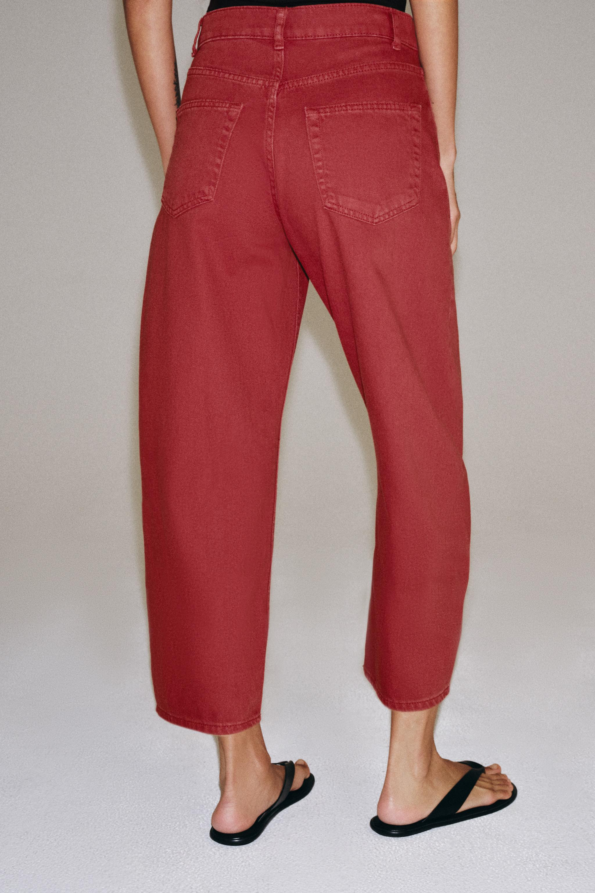 MID-RISE - BALLOON LEG - CAPRI LENGTHZARA WOMAN COLLECTIONMid-rise capri jeans with belt loops at... | Zara US
