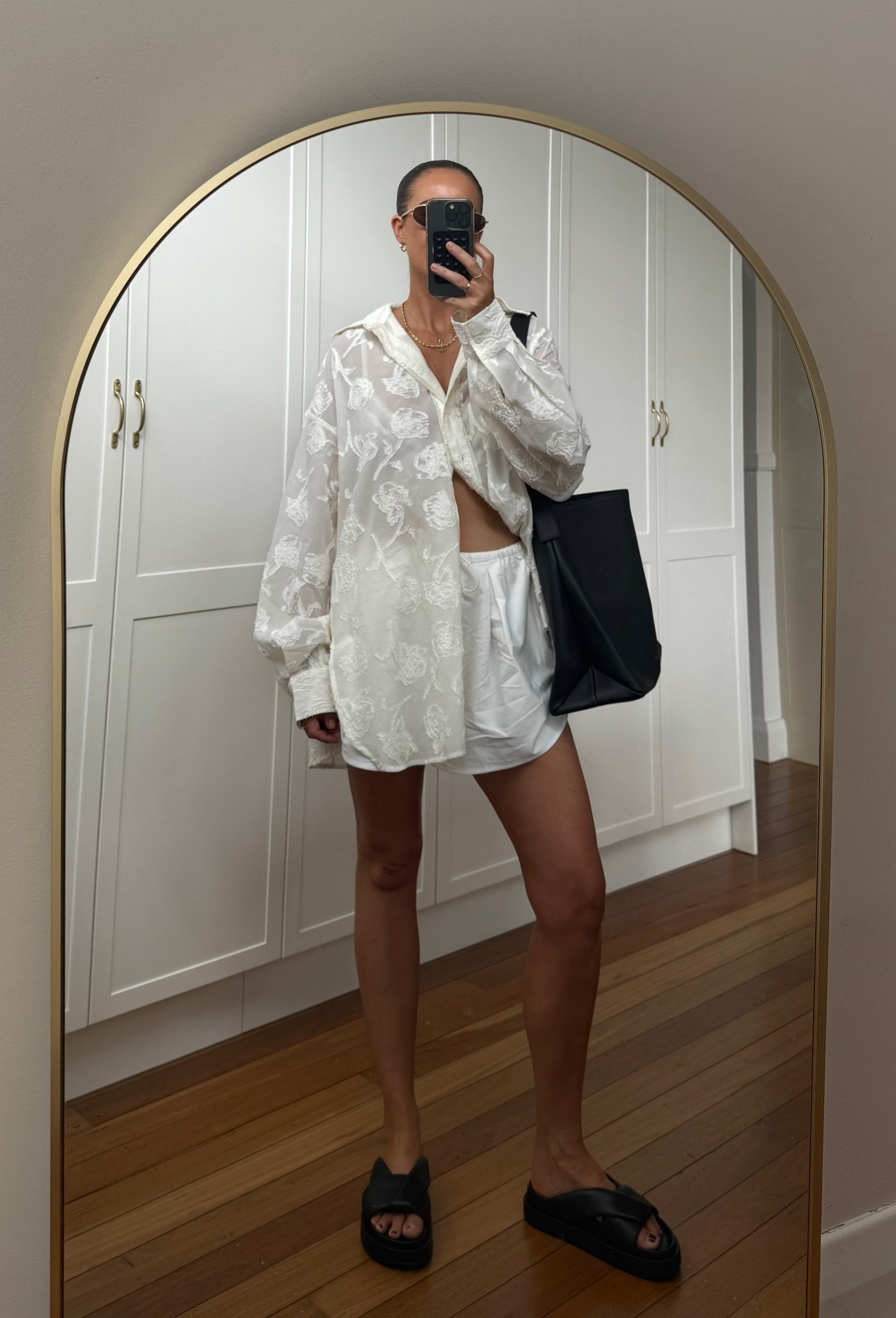 Dissh shirt: size 10 (could of gone the 8 as it’s very oversized) 
Shorts: size 12