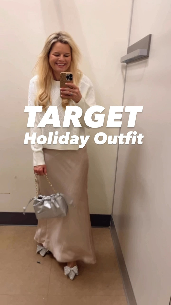 Such a cute and comfy Target holiday outfit - love this look so much! 

#LTKSeasonal #LTKHoliday #LTKGiftGuide