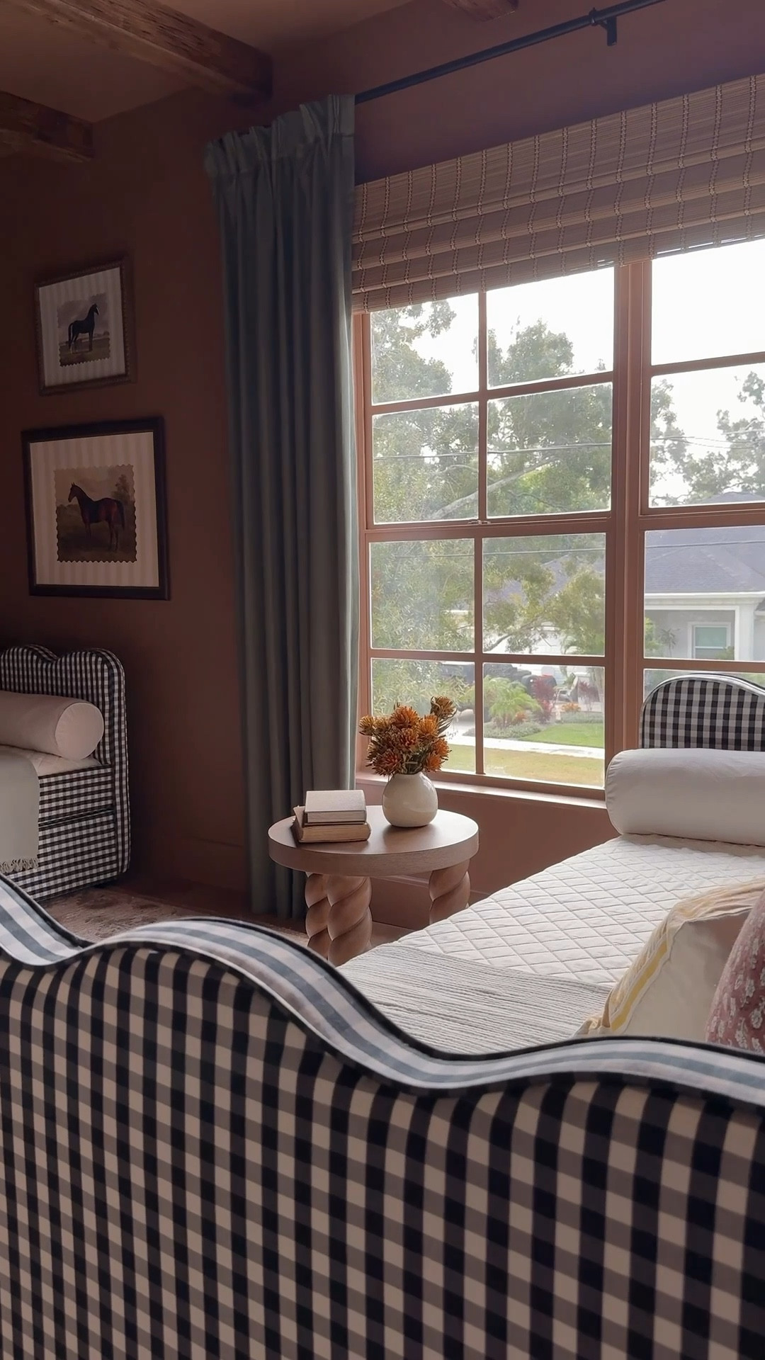 Country cottage meets country club twin bedroom 🐴 

#LTKHome