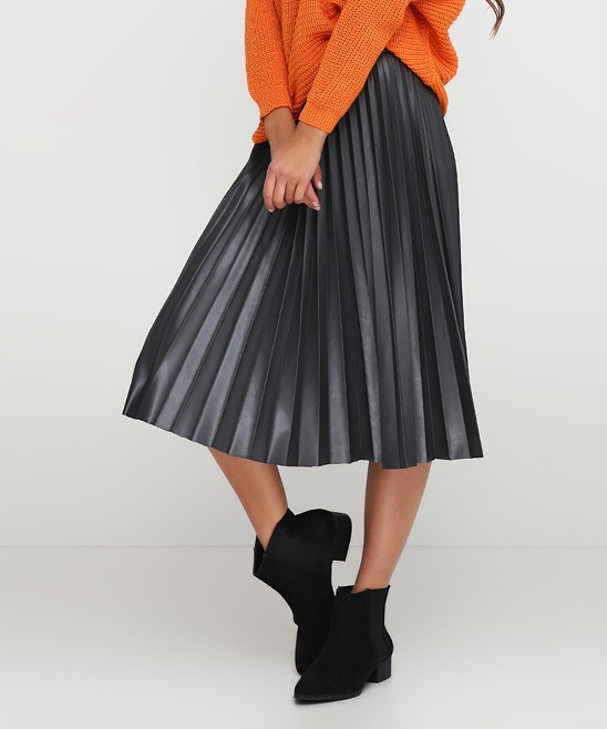 Gingier Women's Casual Skirts Beige - Beige Faux Leather Pleated Skirt - Women | Zulily