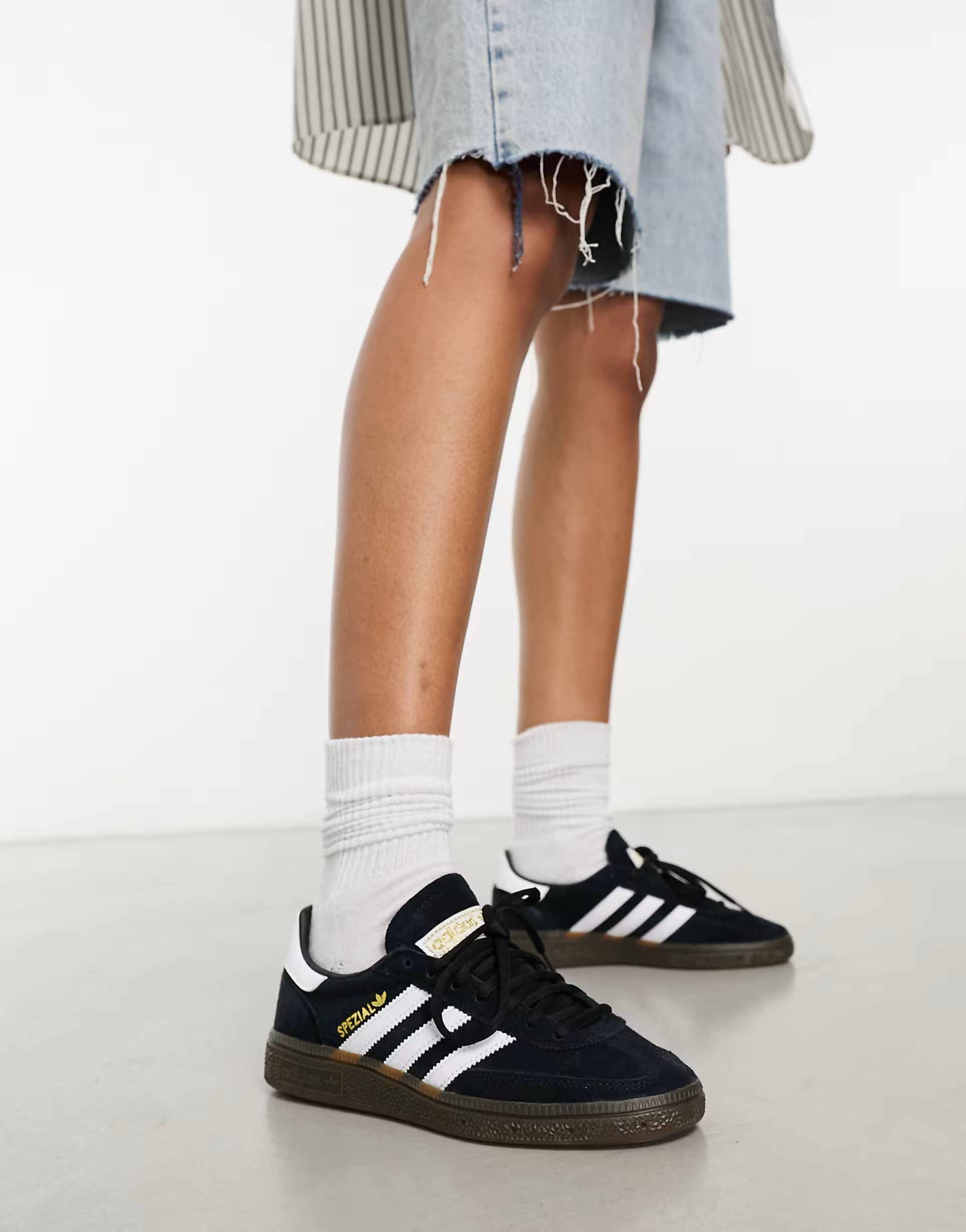 adidas Originals Handball Spezial gum sole trainers in black | ASOS (Global)