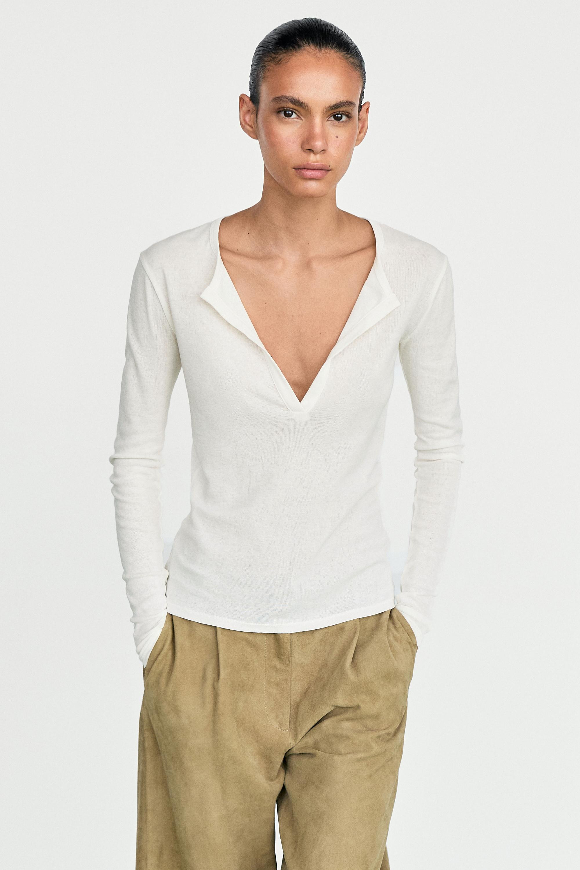 100% cotton V-neck T-shirt | Massimo Dutti US