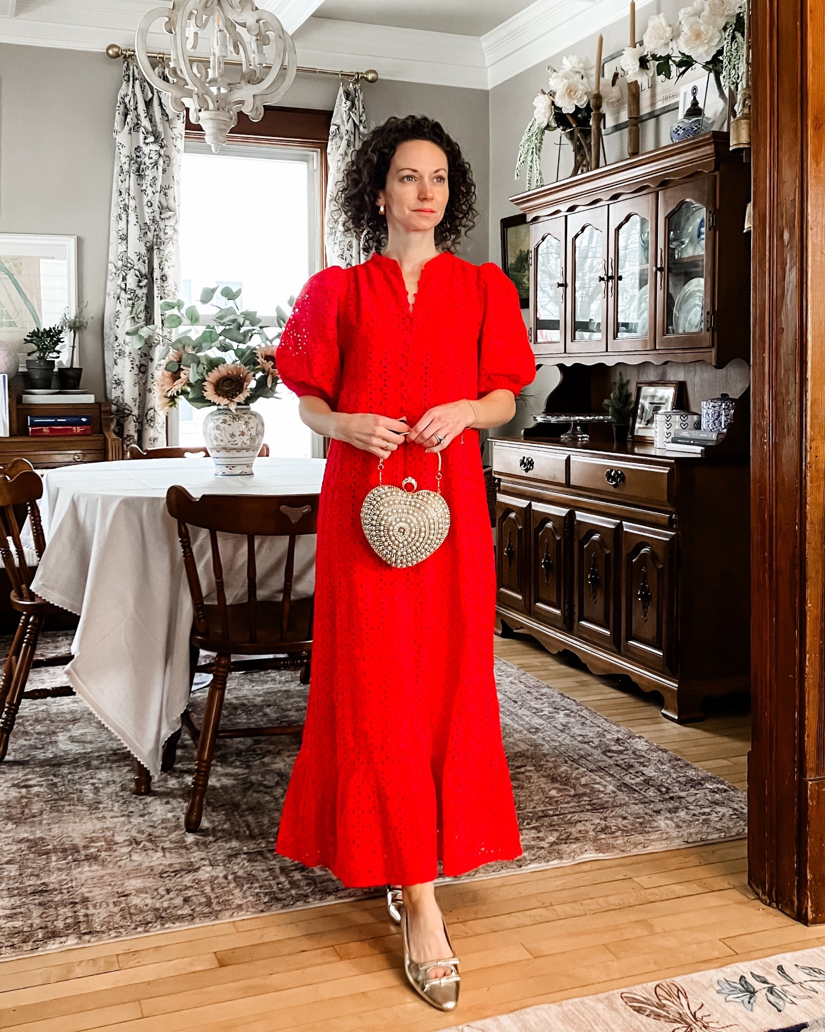 I recently bought sale dresses from Tuckernuck!
Linking similar dresses from @Tuckernuck 
Heart bag from @Chicwish 
Gold leather bow flats from C.Paravano. 
Petite outfit. Classic outfit. Modest outfit. Spring outfit  

#LTKOver40 #LTKValentine #LTKSeasonal