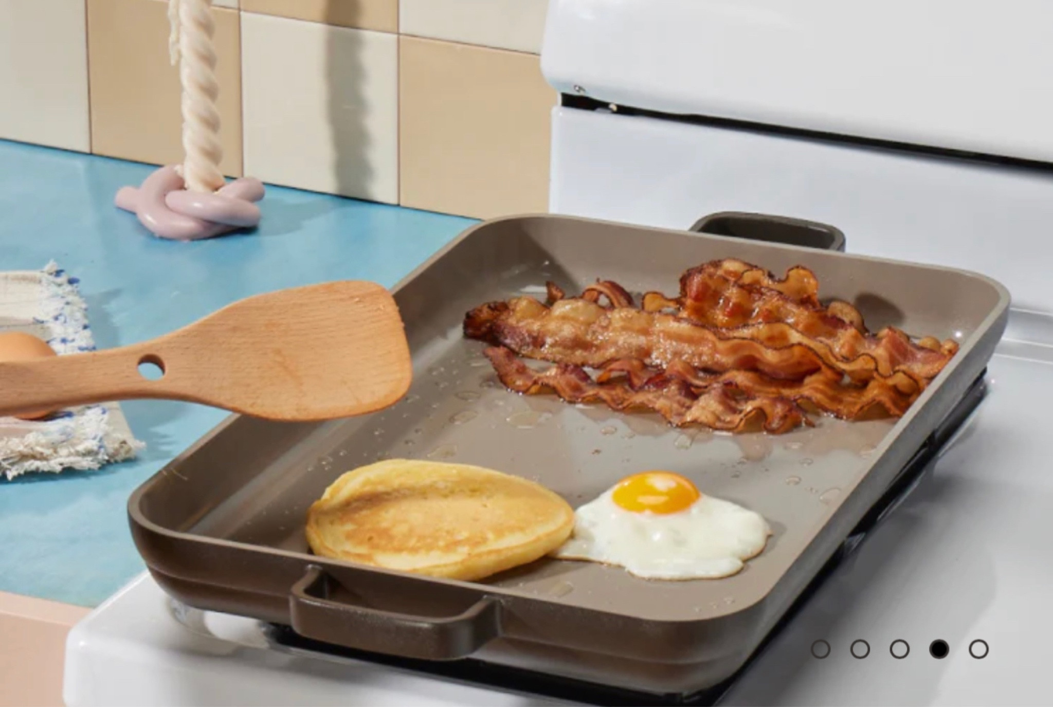 This pan is my new favorite! I saw it on my favorite influencers page and had to have it!  ❤️🩷

#LTKHoliday #LTKGiftGuide #LTKhome
