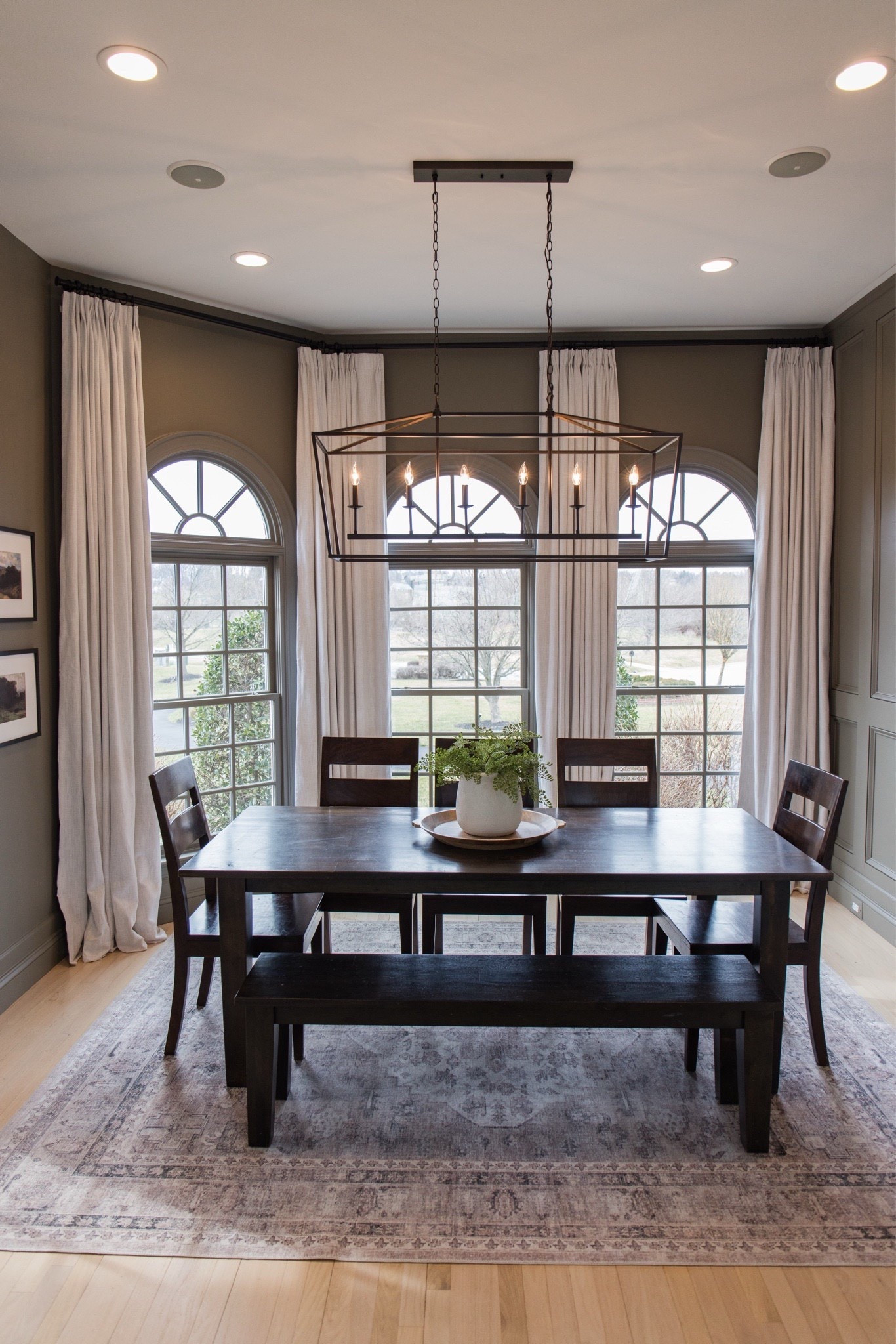 Breakfast Room Inspo

Breakfast Room Set  Home Decor  Moody Breakfast Room  Modern Home Decor  Modern Decor  Light Fixture  Breakfast Room Inspo  Moody Style  Arched Manor



#LTKHome #LTKSeasonal