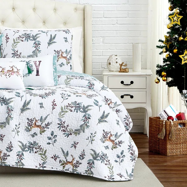 Aarianna White/Green Microfiber Reversible Quilt Set | Wayfair Professional
