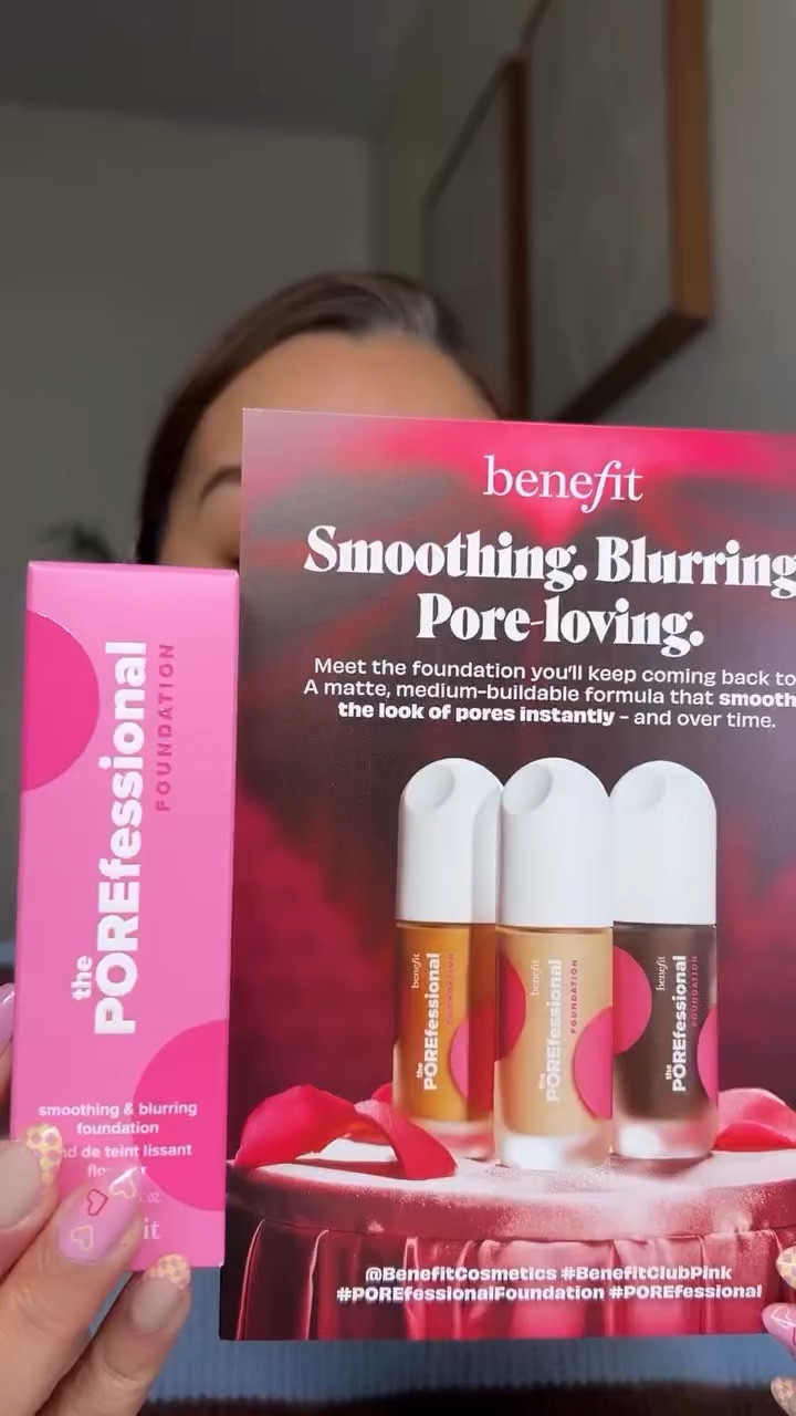 Piel lisa, poros difuminados y un acabado matte precioso 🤍 Estoy probando The POREfessional Foundation de @benefitcosmetics y me encanta cómo deja la piel suave y uniforme.

✨ Disponible en 40 tonos
✨ 24-hour longwear
✨ Cobertura media construible con acabado matte
✨ Difumina los poros al instante

Perfecta si quieres una base que se vea natural pero que también dure todo el día.

¿Ya la probaron? 👀

#BenefitClubPink #POREfessional #contest #makeup #womenover40

#LTKOver40 #LTKBeauty #LTKSpringSale