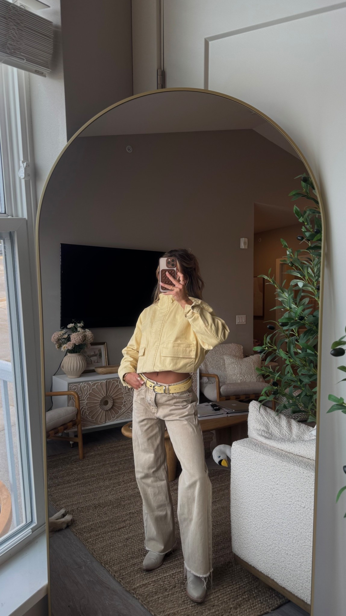 medium jacket 
s/m belt
24 jeans 