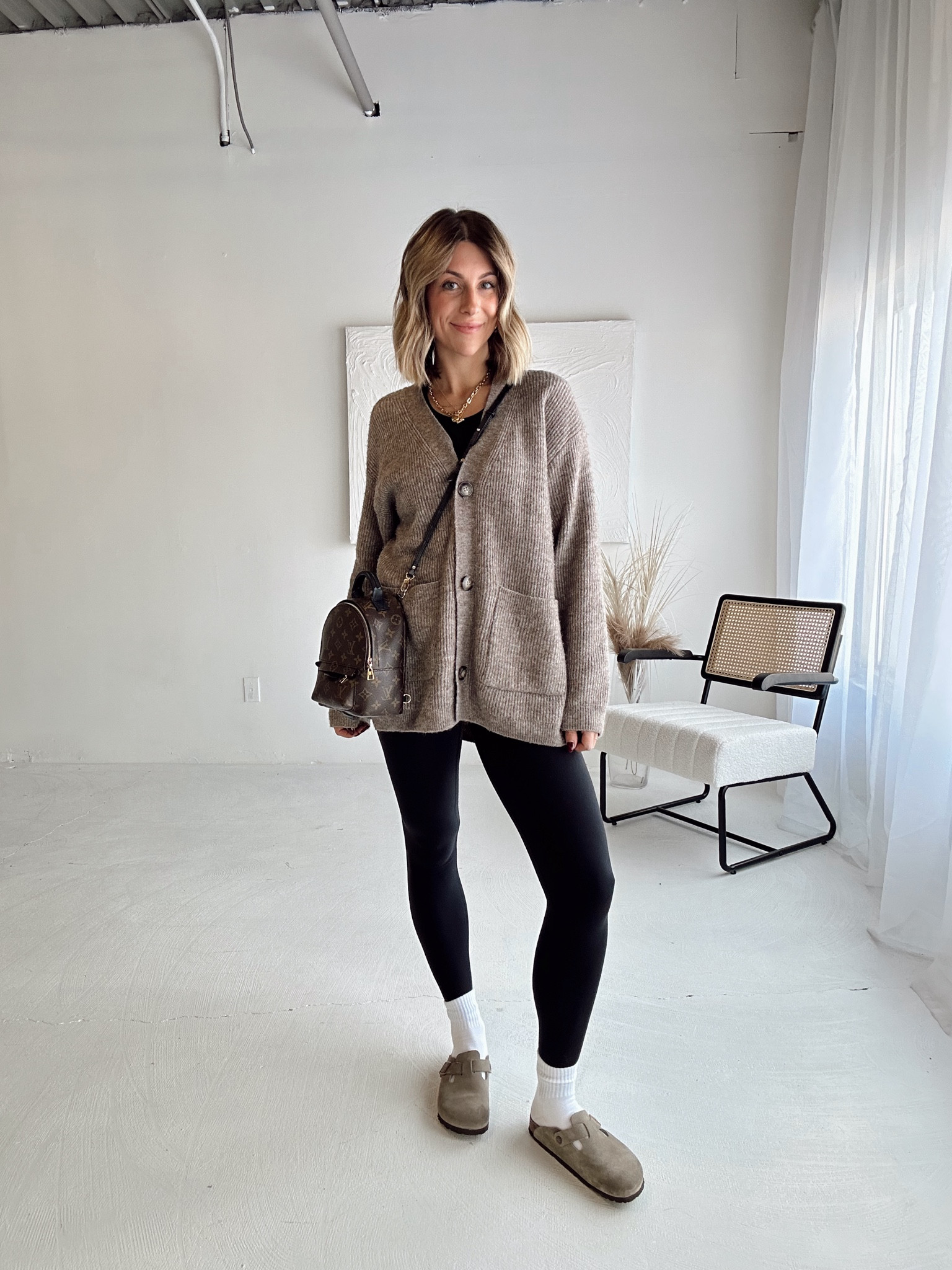 Lululemon leggings (linked the Amazon dupes for a more affordable option)
Aritzia tank top 
H&M cardigan (linking similar) 
Birkenstock clogs 

#LTKstyletip #LTKcanada #LTKautumn