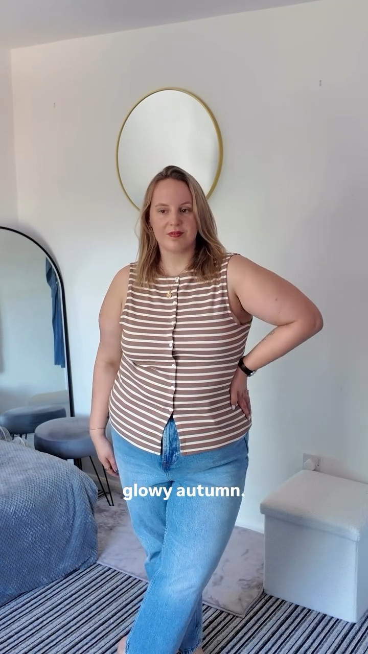Glowy autumn for day 10 of my 31 autumn transitional looks.

Top & Jeans @newlook 
Trainers @puma.uk 

#autumnfashion #transitionalautumn #autumnoutfit #curvystyle #thatnewlookfeeling
