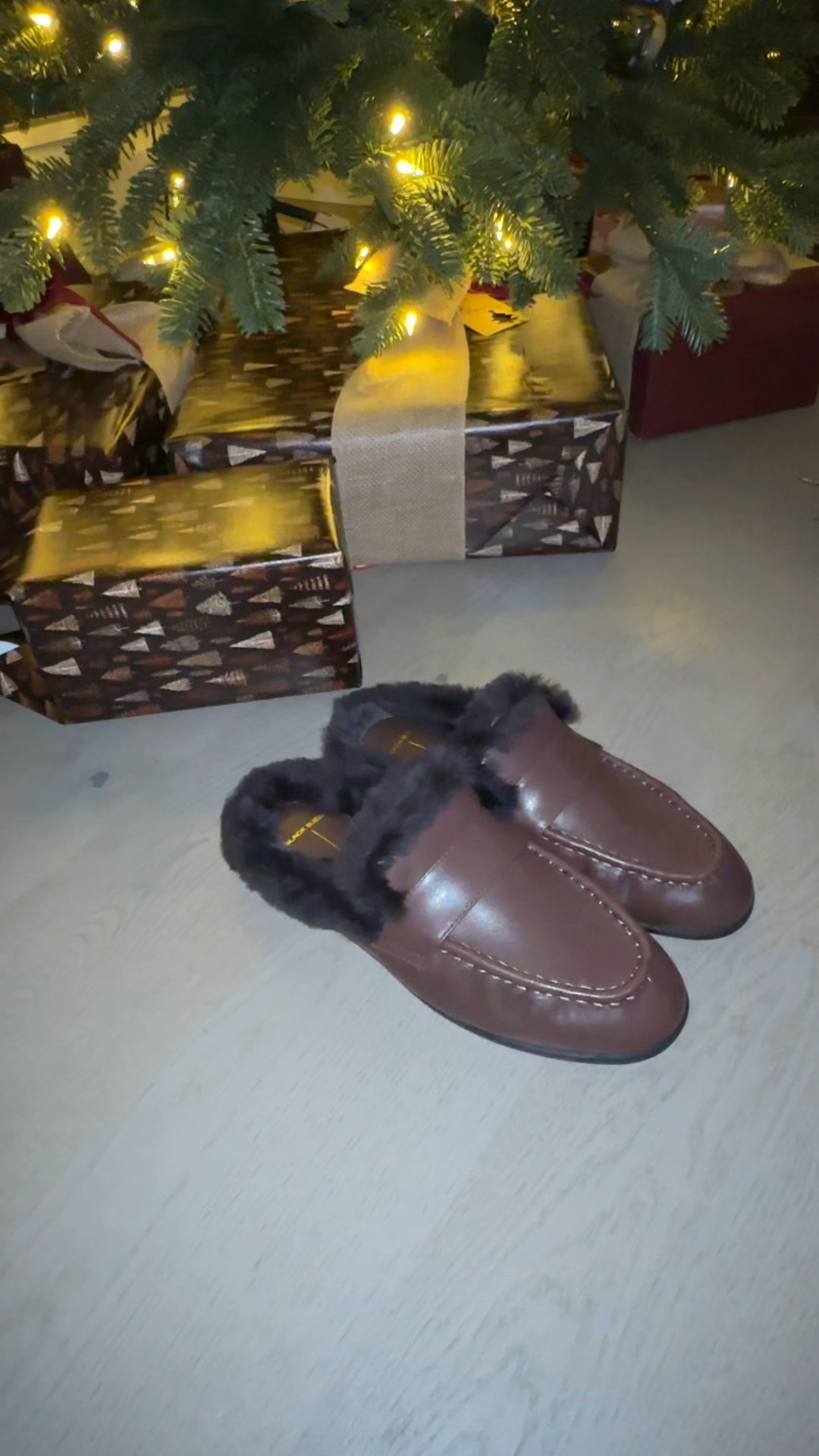 Found these under the tree 🌲 I’m usually a 7/7.5 and I got a 38 and they’re perfect  

#LTKSeasonal #LTKWorkwear #LTKGiftGuide