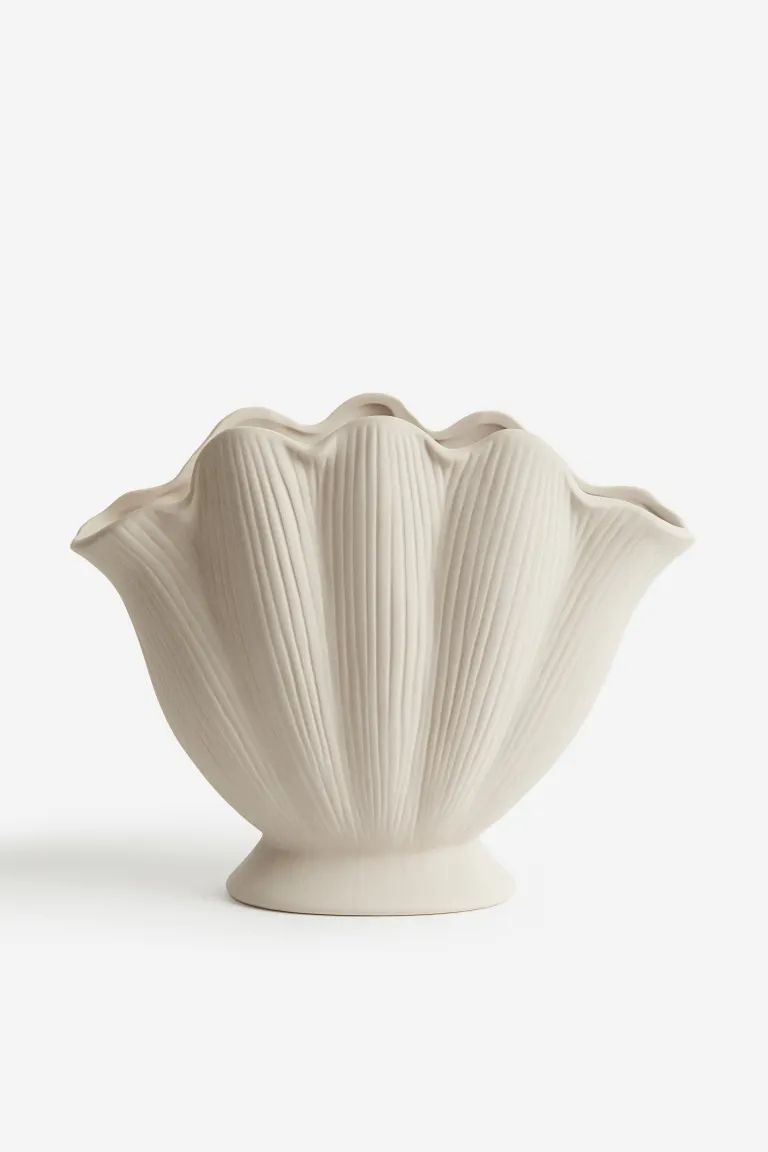 Shell-shaped Vase - Light beige - Home All | H&M US | H&M (US + CA)