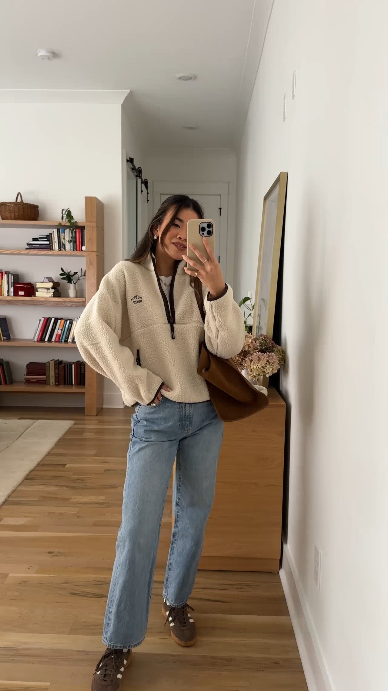 I will be wearing this @Aritzia fleece all fall. It is so cozy and easy to layer!

Sizing info:
-Aritzia Thermal Pro Highlands Mockneck (Size Small in mullein/ rch mca brn)
-Aritzia Denim Forum The Farrah Hi-Rise Wide Ankle Jean (Size 23 in 7 Years Bleu Taboo) 
-Aritzia HomeStretch Smooth Tune T-Shirt (Size Small in White) 


Aritzia best sellers, best pieces from Aritzia for petite, Aritzia denim for petite, what pants from Aritzia will fit if youre petite, Petite style guide, how to dress if you’re petite, Petite style, petite fashion, mom outfit, mom style, petite pants, petite outfit ideas, petite outfits, best pants for petite, petite denim, fall style, fall outfits, autumn outfit, vacation outfits, Aritzia denim for petite, Aritzia try on, fall fleece, aritzia fleece, quarter zip fleece,

#LTKootd #LTKSeasonal #LTKPetite