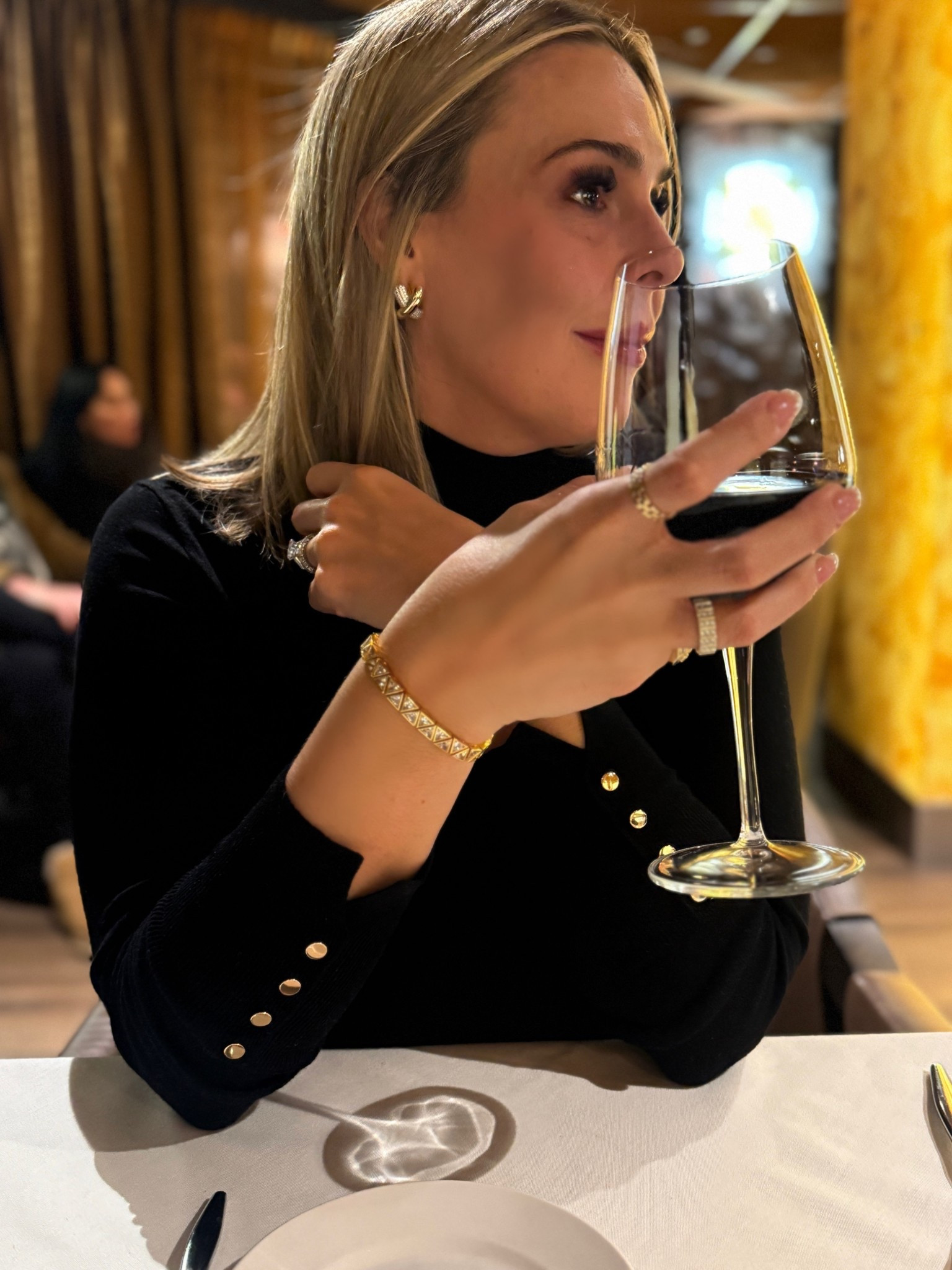 Date night with a little extra sparkle never hurt anyone ✨💎

#LTKU #LTKMidsize #LTKootd