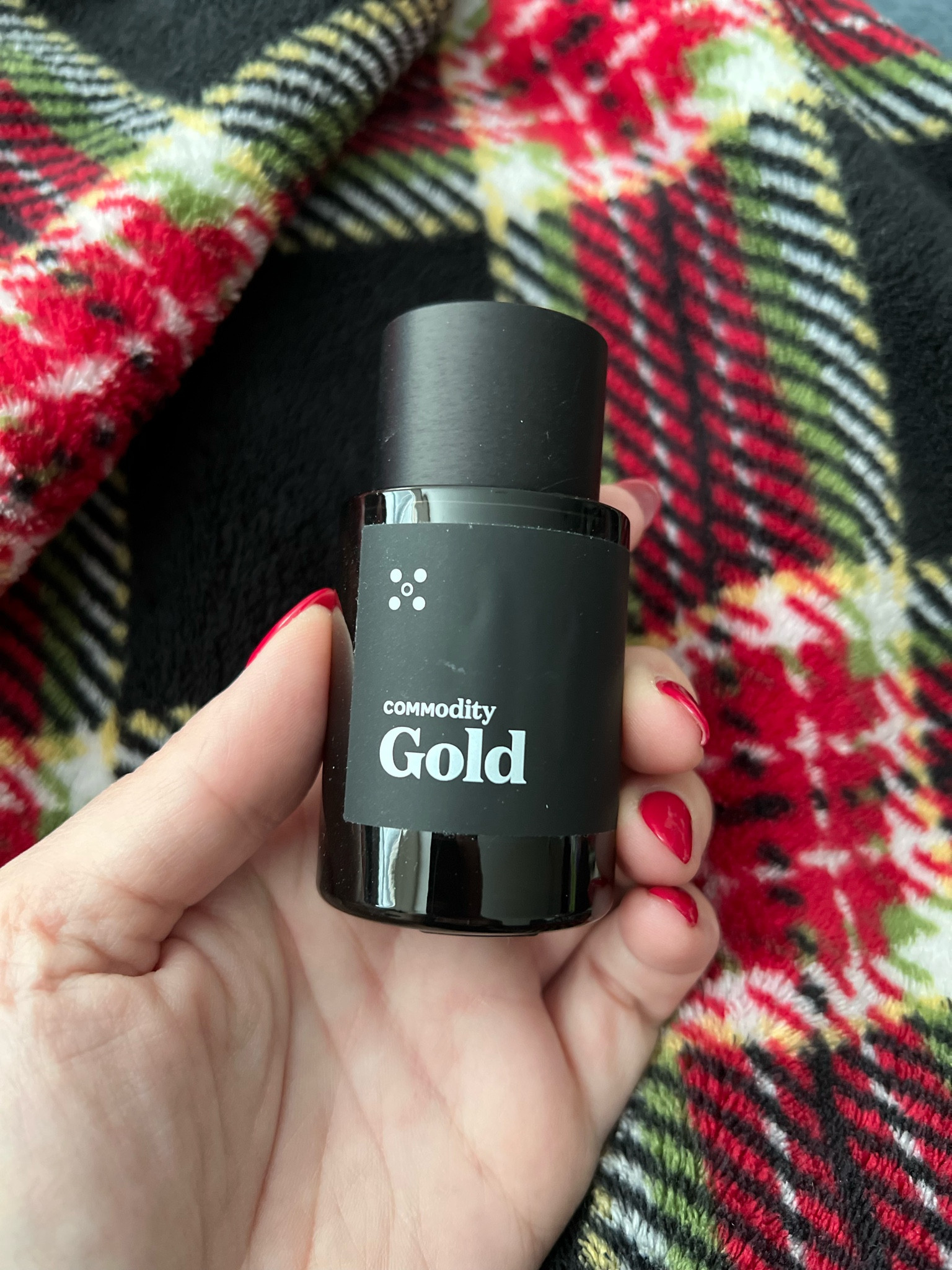 I’m currently in love with the Commodity Gold Expressive perfume! It’s the perfect scent for fall and winter!  

#LTKHoliday #LTKGiftGuide #LTKBeauty