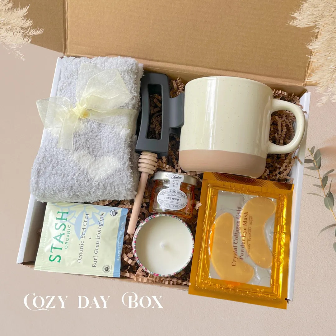 Cozy Self Care Gift Box for Women, Spa Gift Set for Mom - Etsy | Etsy (US)