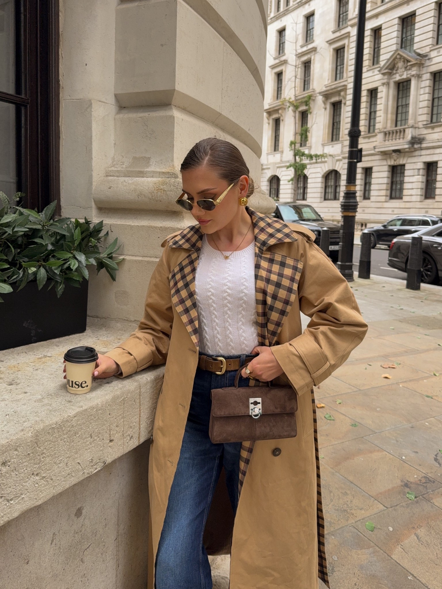 What I wore in London this weekend 🤎🍂 I love the details of this trench coat, it’s such a fun take on a classic piece! 

Trench coat, autumn coat, autumn jacket, brown coat, suede bag, brown bag, dark wash jeans, cable knit jumper, suede belt, autumn outfit 

#LTKautumn #LTKjeans #LTKuk