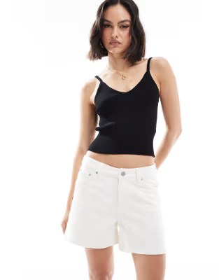 JJXX denim mom shorts in off white | ASOS (Global)