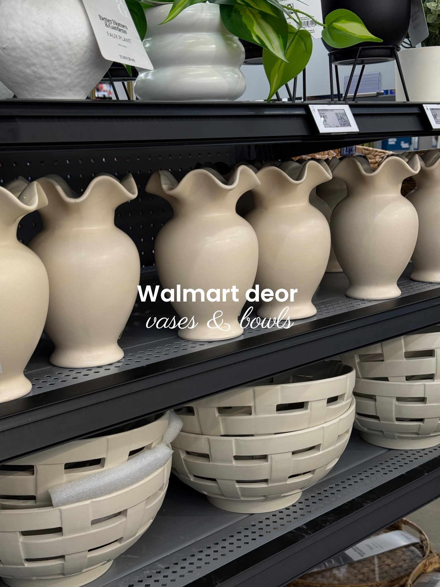 Cutest ceramic bowls & vases spotted at Walmart🌱

Dressupbuttercup.com #dressupbuttercup #dederaad


#LTKMothersDay #LTKSeasonal #LTKHome