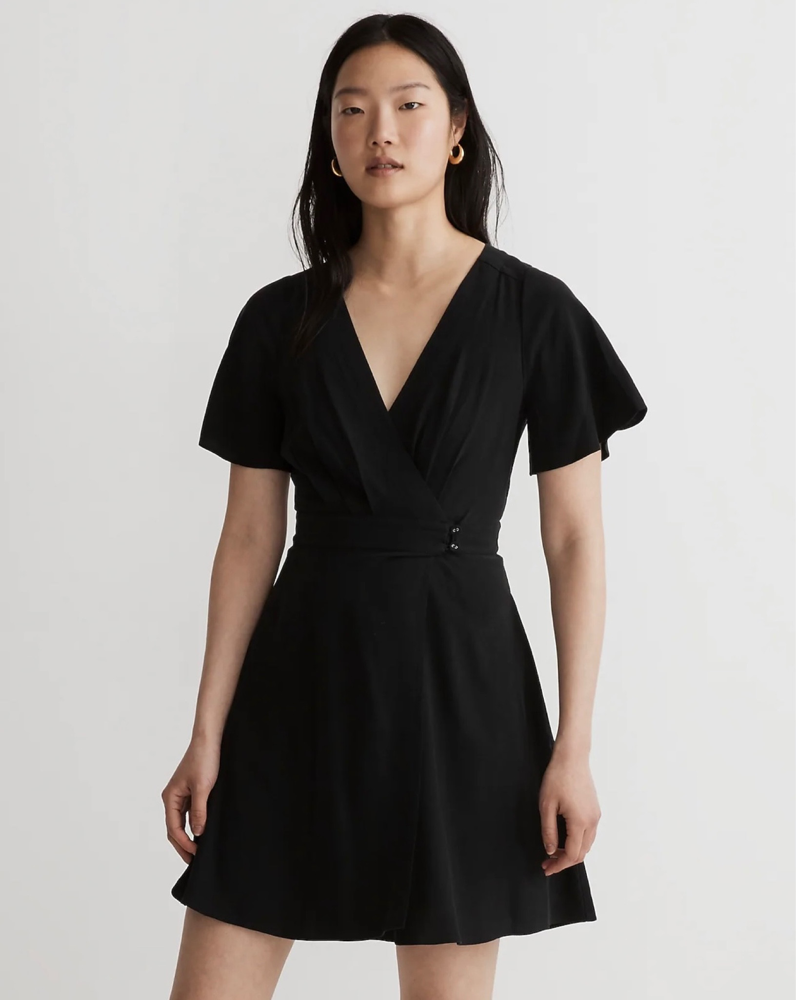 Black dress, casual black dress, teacher outfit, teacher dress, teacher style, teacher clothes 


#LTKBacktoSchool #LTKsalealert #LTKworkwear