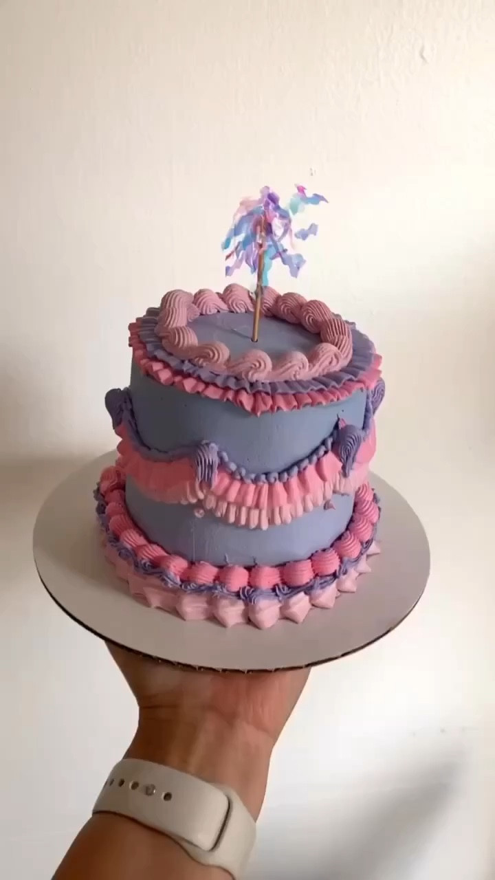 little Barbie cake 🌸💜

#LTKhome #LTKVideo #LTKSeasonal