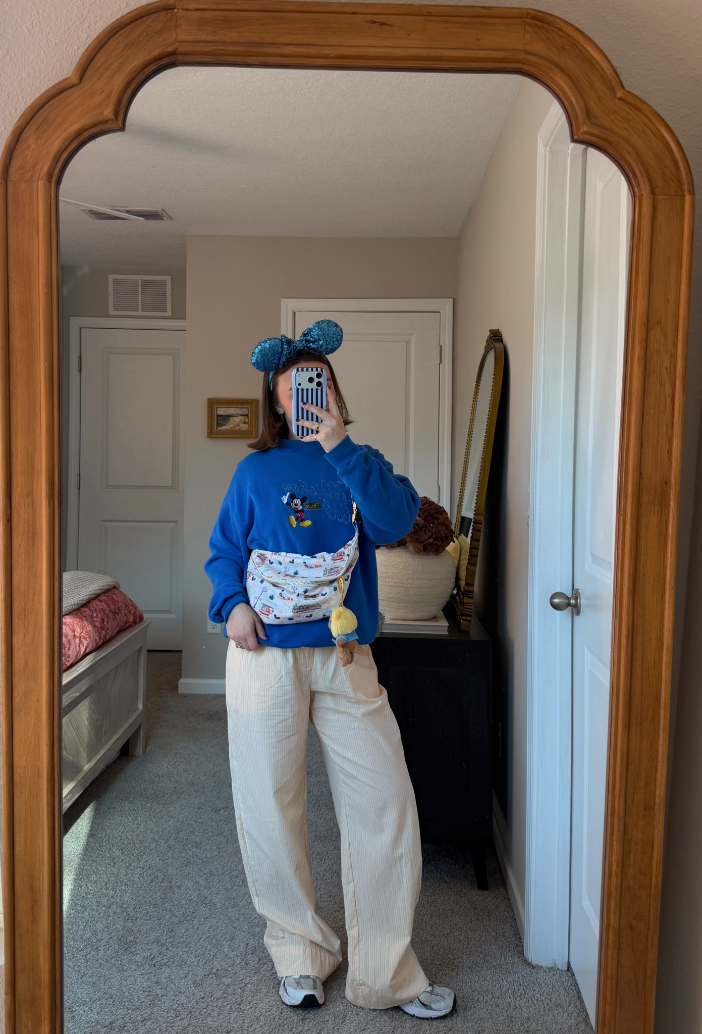 Disney outfit inspo!

Sweatshirt is vintage but linked similar 






Disney outfit, Disney park outfit, Disney style, Disney fashion, Disney girl  




#disneystyle #disneyoutfitidea #disneygirl #disneyvalentinedayoutfit #disneyootd
