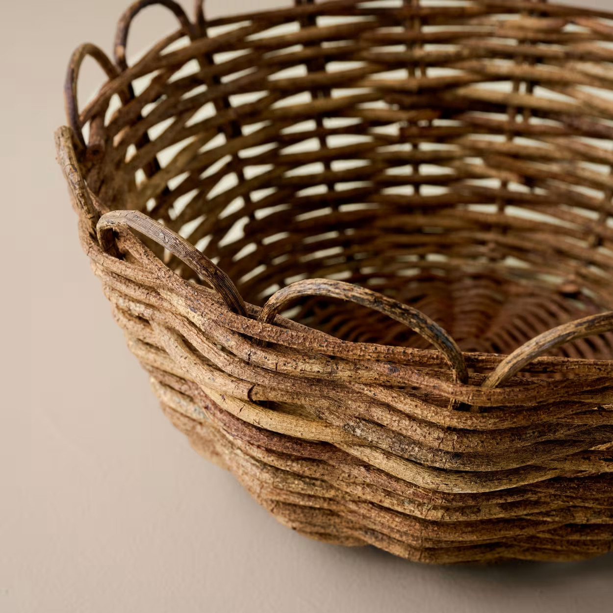 Scalloped Woven Basket | Magnolia