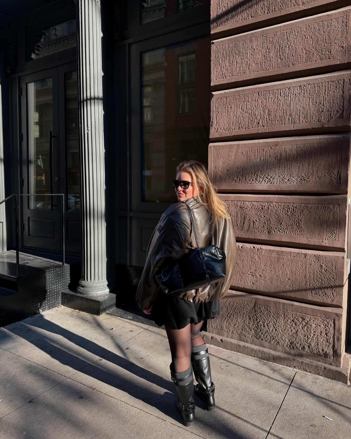 on the go in @justfabonline boots, they truly work with any outfit 🫶🏻

#newyorkcity #fashion #lifestyle #ａｅｓｔｈｅｔｉｃ #pinterestinspired #outfitinspiration #nycfashion #soho #instagood #photooftheday #outfitoftheday #outfitideas #nycblogger #ltk #justfabpartner #justfabstyle #dreampairsxjf #shoedazzlexjf