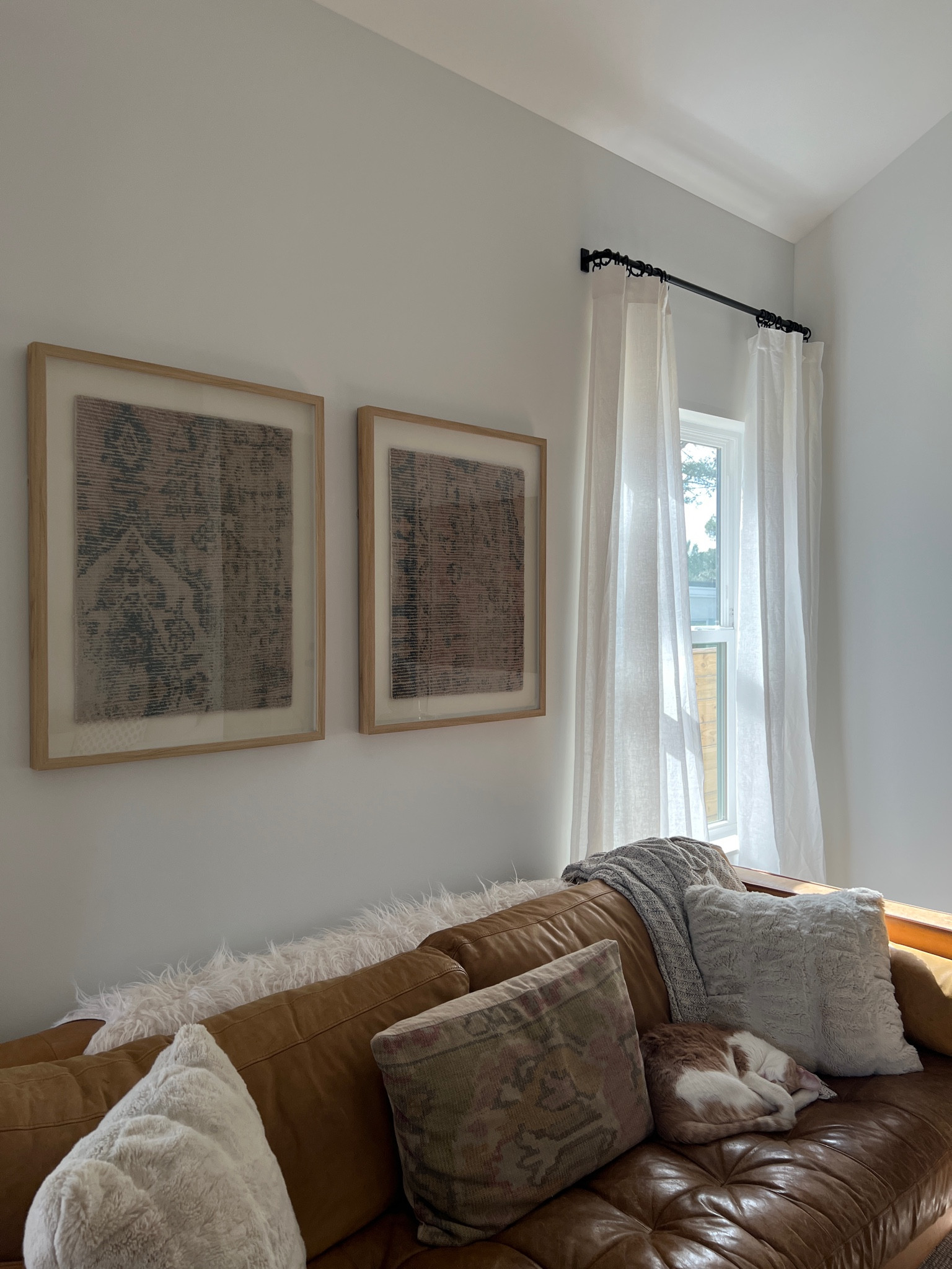 Living room decor. 

#LTKstyletip #LTKhome #LTKunder50