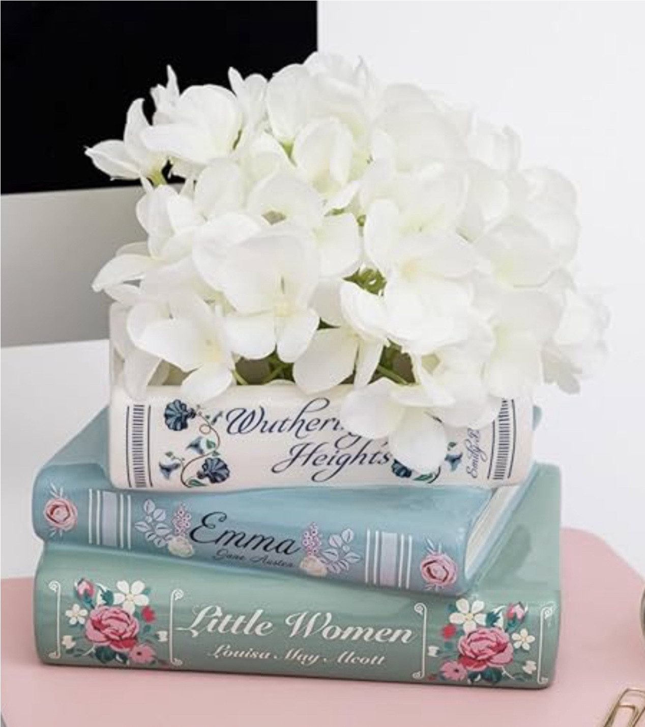 Grandmillennial home decor, vase, planter, Christmas gifts for her, Christmas gifts for mom


#LTKFindsUnder50 #LTKGiftGuide #LTKHome