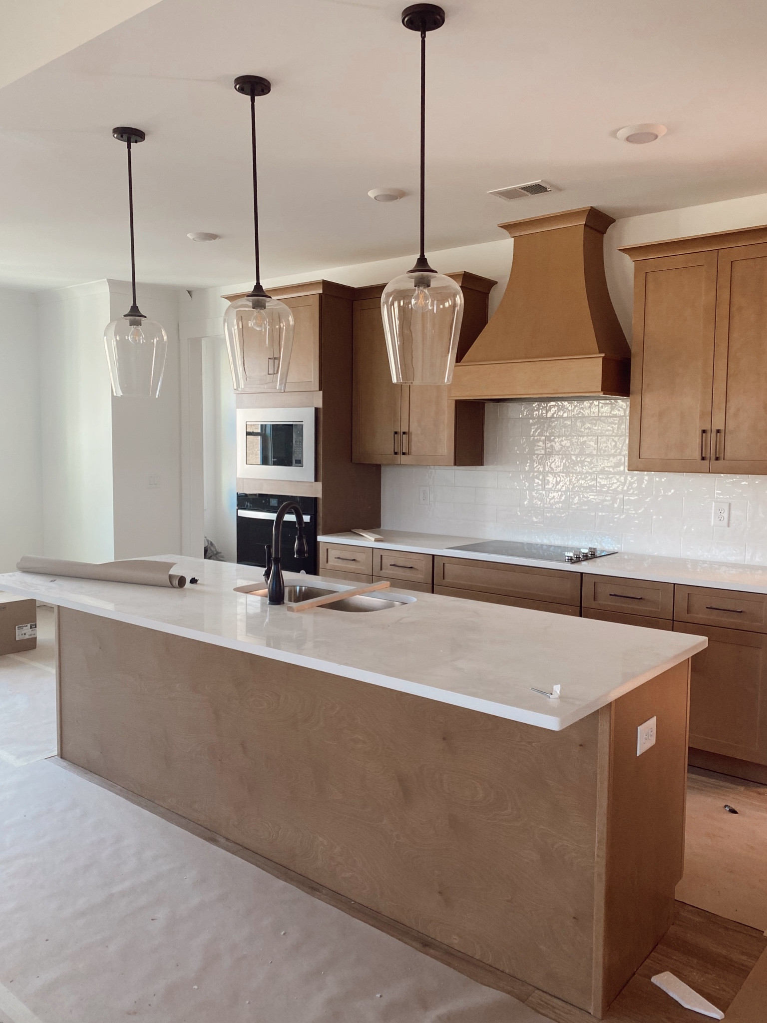 Kitchen design! 

#LTKHome #LTKFindsUnder100 #LTKFindsUnder50